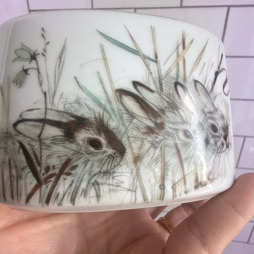 Enesco Mary Mugg Porcelain Rabbit Motif Oval Container 1978 tooth brush